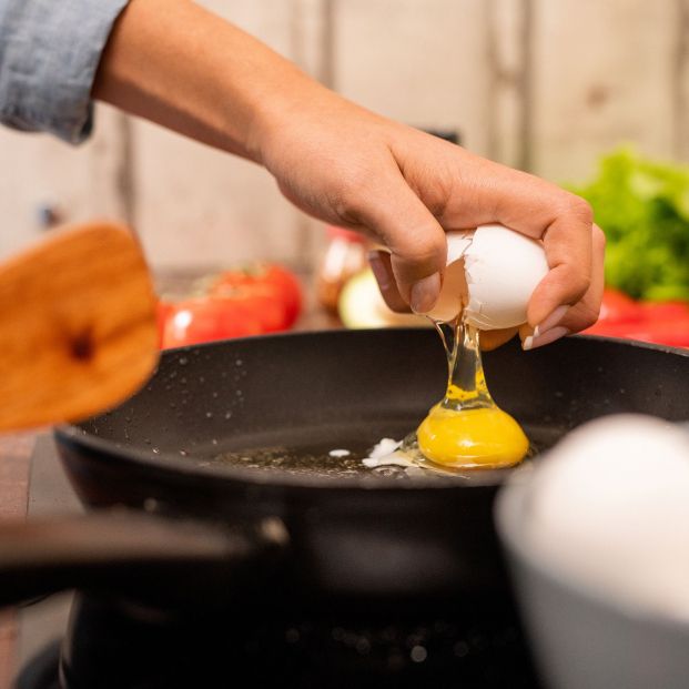 Qué pasa si metes un huevo en aceite