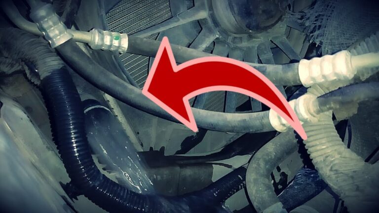 Descubre cómo limpiar el radiador de tu coche sin desmontarlo: método eficaz