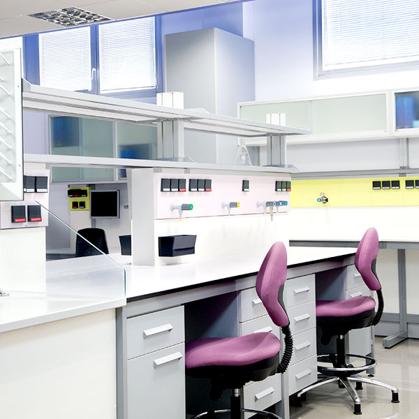 Descubre los últimos avances en mobiliario de laboratorio: innovación y funcionalidad para maximizar la eficiencia científica