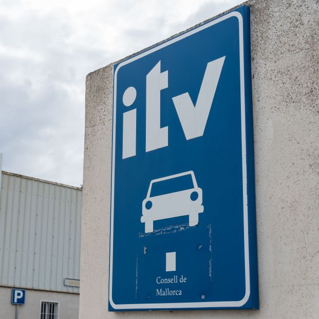Asegurar un coche sin ITV: ¿Es posible y legal?